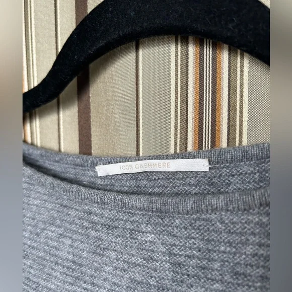 Cashmere sweater dress - Picture 6 of 15